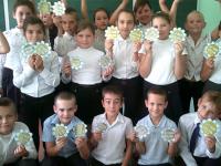 С 19.09 по 01.10 школа приняла участие в благотворительной акции "Белый цветок". 