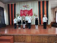 Торжественная линейка ко Дню Победы 